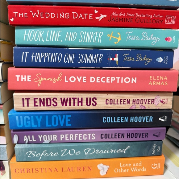 Colorful Book Collection - Picture 4 of 10